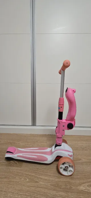 Patinete infantil con asiento