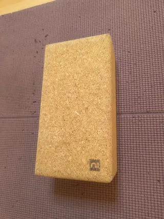 Kit Yoga, Bloque Decathlon