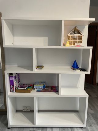 Estantería blanca modular