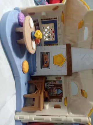 Mini casa de muñecas con accesorios
