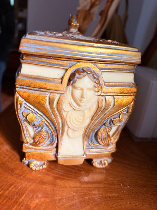 Caja Art Nouveau Modernista