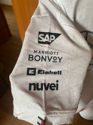 Camiseta Mercedes AMG Petronas F1 Blanca