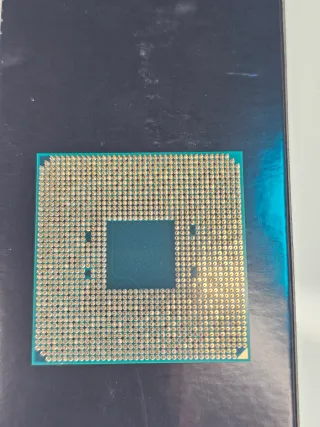 Procesador AMD Ryzen 5 2600X + Disipador original