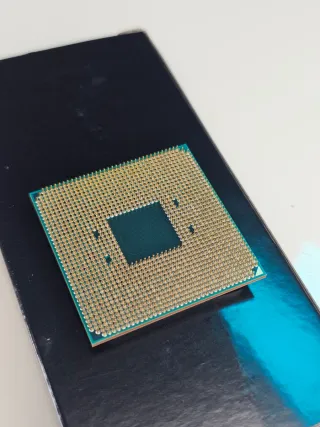 Procesador AMD Ryzen 5 2600X + Disipador original