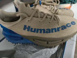 Adidas human race Talla 44