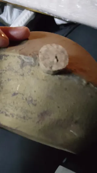 Cantimplora  pintada en Dorado de hierro antigua