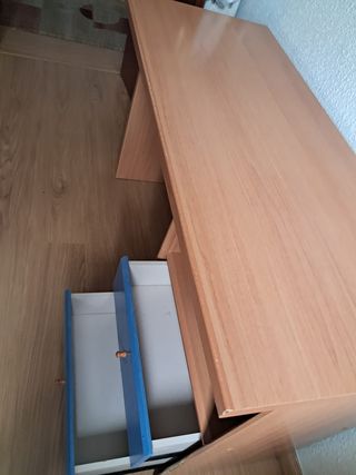 Mesa de escritorio madera aglomerado con cajones