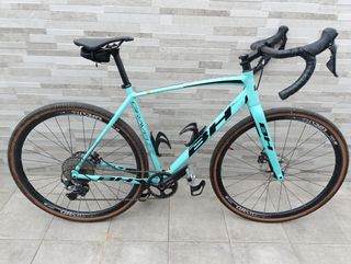 Bicicleta GRAVEL BH Gravelx Alu 1.0  NUEVA.