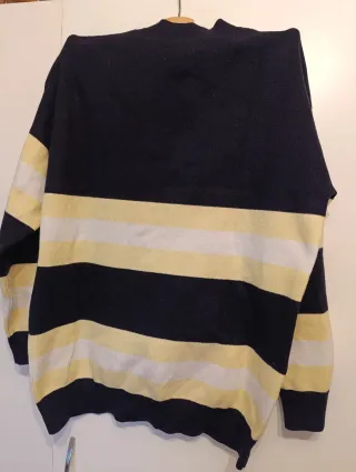 Jersey de rayas azul y amarillo