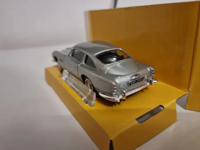 Aston Martin DB5 James Bond 1:43