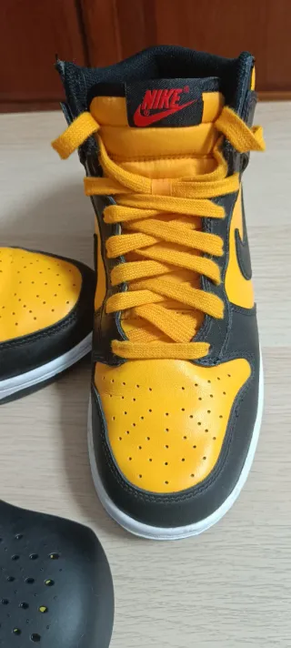 Nike Dunk High Retro Negro Amarillo