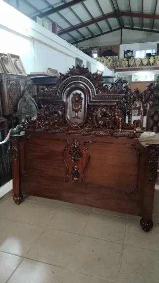 Dormitorio Caoba Tallado