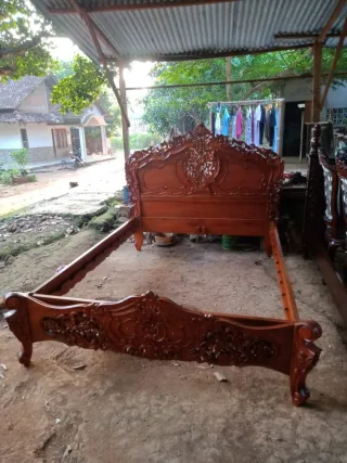 Dormitorio Caoba Tallado