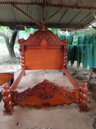 Dormitorio Caoba Tallado