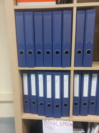 Archivadores como nuevos.