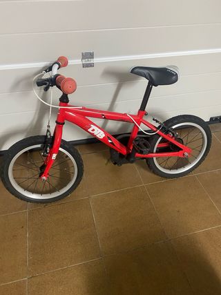 Bicicleta infantil roja