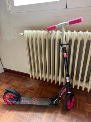 Patinete Oxelo rosa y negro