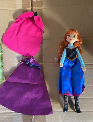 Muñeca Anna Frozen con Ropas y Capas