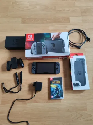 Nintendo Switch + Juego Soul Reaver + Funda
