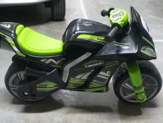 Moto Correpasillos Injusa XL Winner Negra