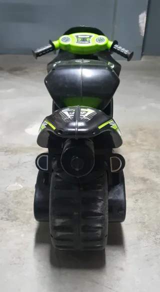 Moto Correpasillos Injusa XL Winner Negra