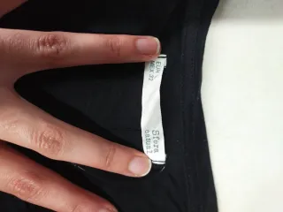 Blusa negra con estrella dorada lentejuelas