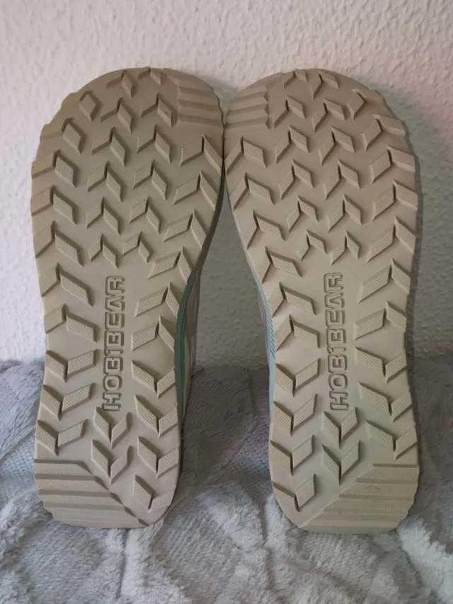 Zapatillas trekking Hobibear, talla 42 sin estrena