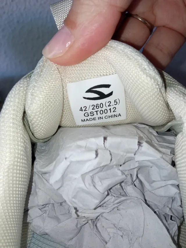 Zapatillas trekking Hobibear, talla 42 sin estrena