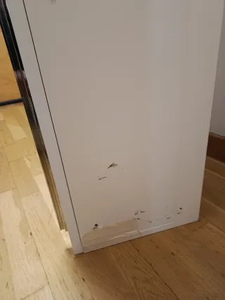 Mueble TV madera y plástico