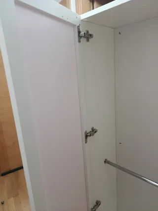 Mueble TV madera y plástico