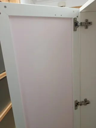 Mueble TV madera y plástico