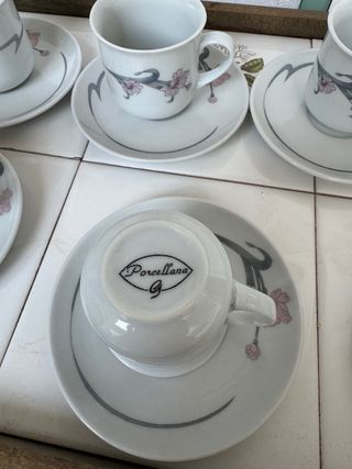 Set 6 tazzine da caffè con piattini