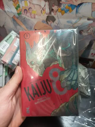 Kaiju No.8 serie completa 1 - 15 + box con gadget