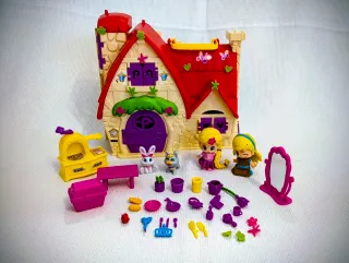 Casa de cuentos PinyPon con figuras y accesorios