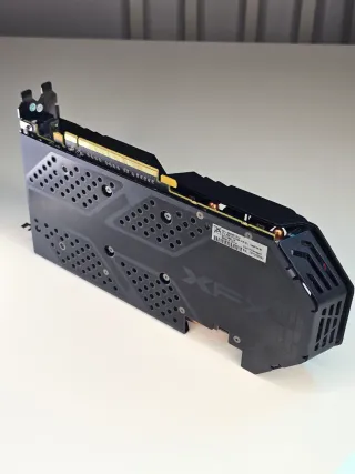 Tarjeta Gráfica AMD Radeon RX 580 XFX 8GB GDDR5