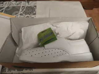 Zuecos de trabajo blancos