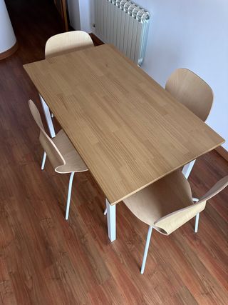 Mesa y 4 Sillas Comedor Ikea
