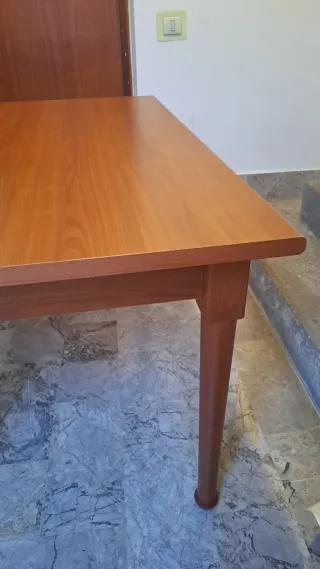 Tavolo in ciliegio con 4 sedie impagliate