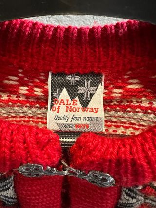 Chaqueta Noruega Tradicional Roja y Blanca