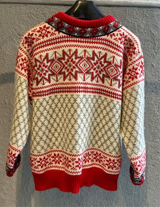 Chaqueta Noruega Tradicional Roja y Blanca