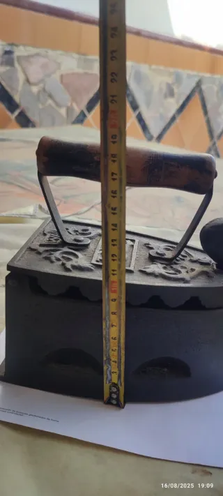 Plancha de carbón antigua