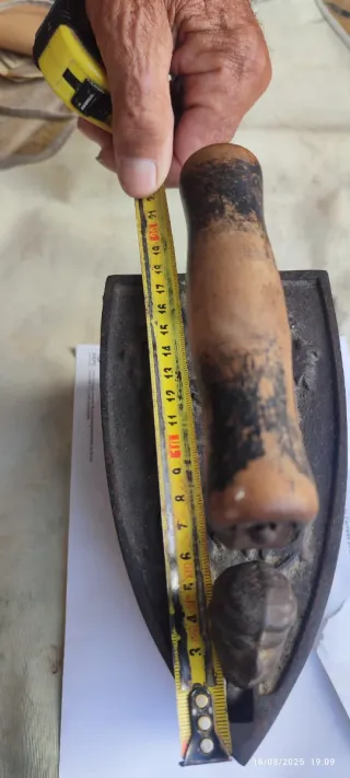 Plancha de carbón antigua