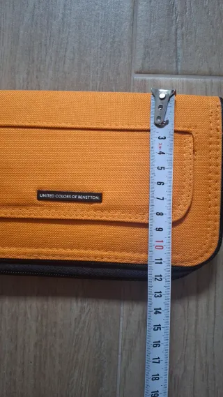 Cartera Benetton naranja sin estrenar