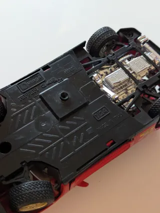 Ferrari 348 TB escala 1:24 Bburago (1989) die-cast