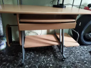 Escritorio de estudio madera y metal