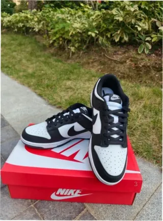 Nike Dunk Low Panda Talla 42