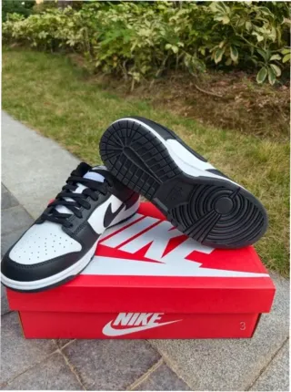 Nike Dunk Low Panda Talla 42