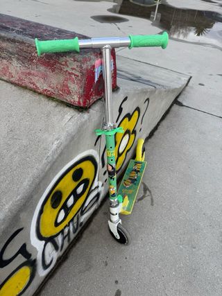 Patinete infantil amarillo con Minions