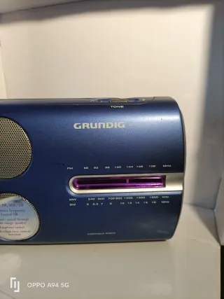 Radio Grundig Azul Portátil