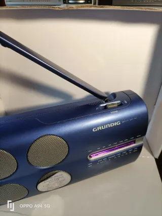 Radio Grundig Azul Portátil